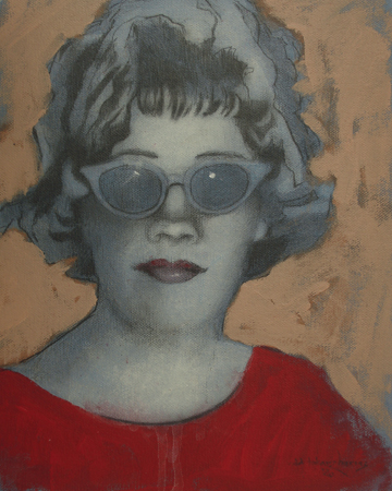 woman's portrait with sunglasses